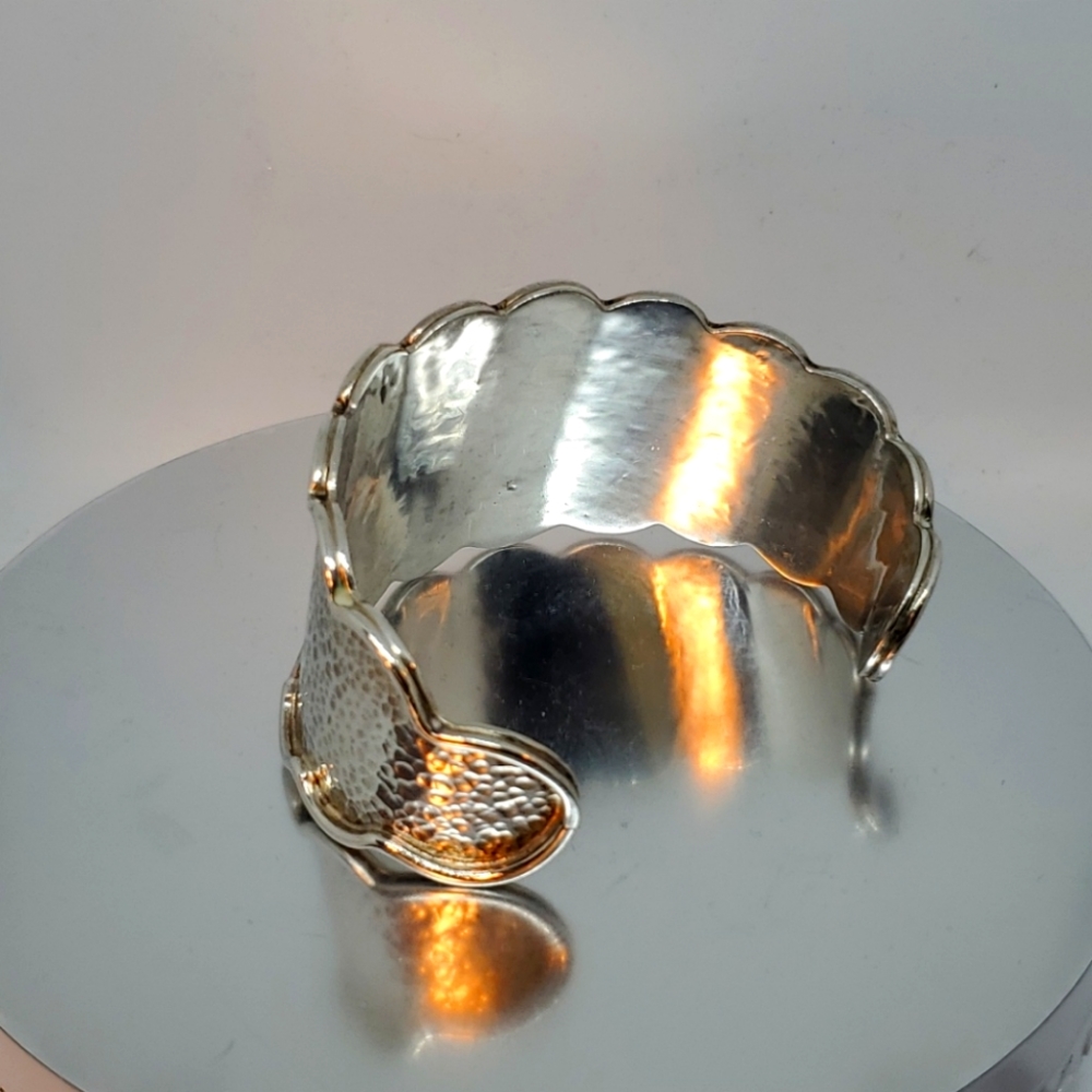 Sterling Silver cuff bracelet, scallop design